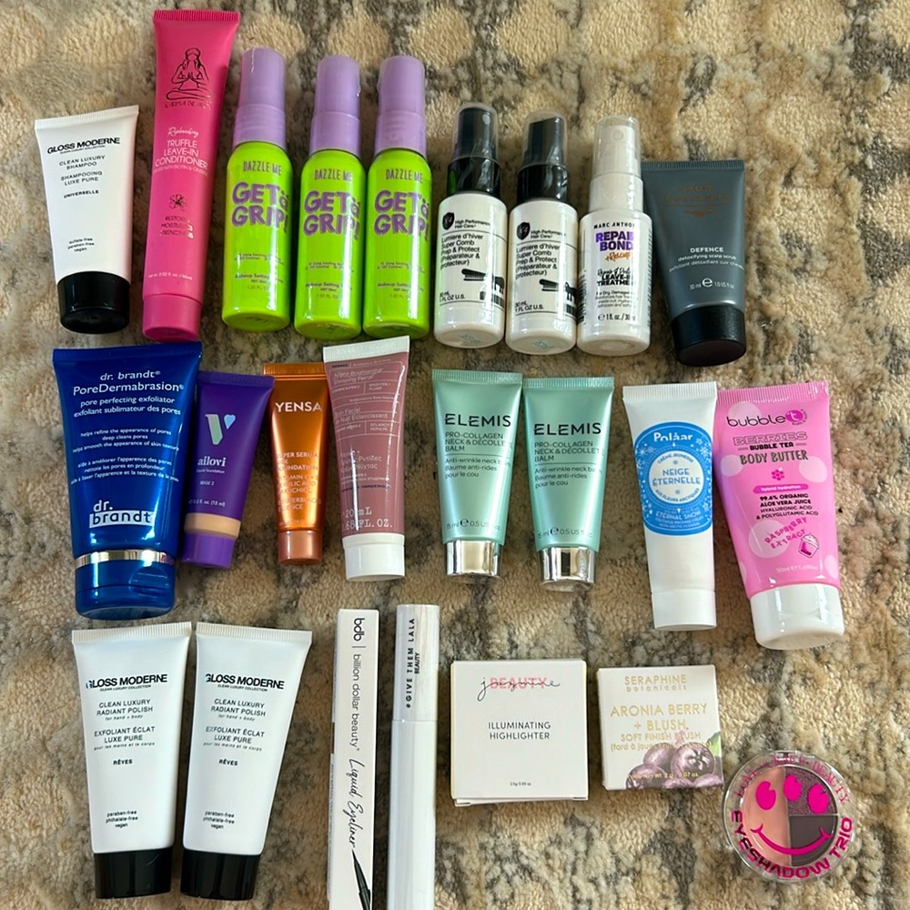 Cosmetic Bundle